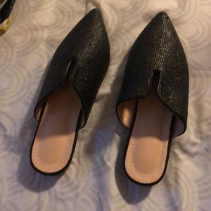 Black weaves mules never worn size 6